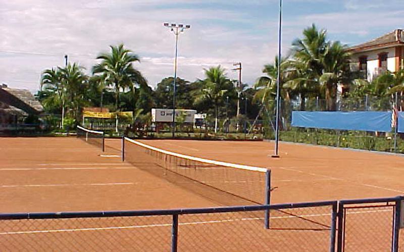 Condominio Clube Wembley Tennis อูบาตูบา ภายนอก รูปภาพ